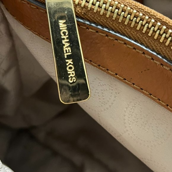 Michael Kors Cynthia Leather Satchel Signature Handbag - Picture 10 of 15